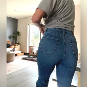 Hidden Jeans High Rise Wide Leg Raw Hem Distressed Stretch Denim Size 28